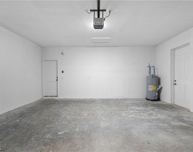 1142 Dutchess Street E - Photo Thumbnail 44