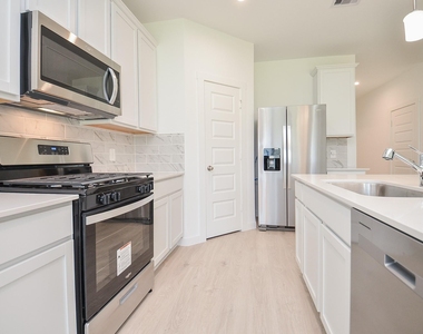 31707 Hallington Hill Lane - Photo Thumbnail 11
