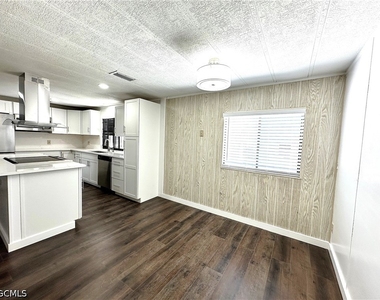 16004 Tangelo Way - Photo Thumbnail 9