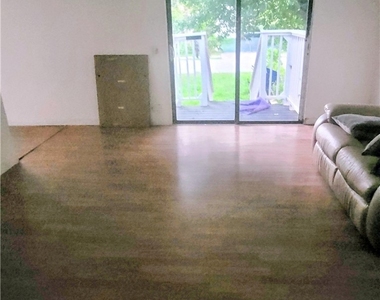 331 San Bernardino Street - Photo Thumbnail 7