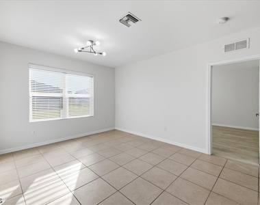 226 Ne 9th Avenue - Photo Thumbnail 15