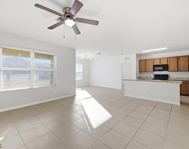 226 Ne 9th Avenue - Photo Thumbnail 13