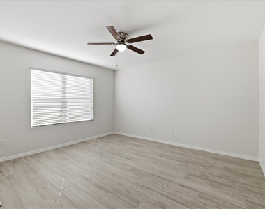 226 Ne 9th Avenue - Photo Thumbnail 21