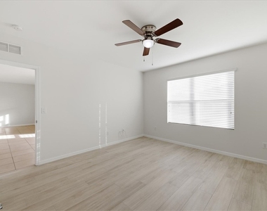 226 Ne 9th Avenue - Photo Thumbnail 22