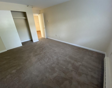 29 Capron - Photo Thumbnail 18