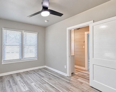 9314 Church Street - Photo Thumbnail 12