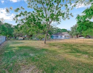 9314 Church Street - Photo Thumbnail 32