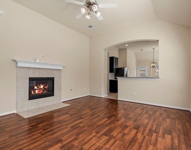 2217 Pine Creek Court - Photo Thumbnail 3