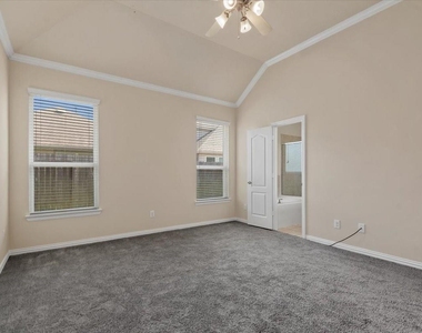 2217 Pine Creek Court - Photo Thumbnail 12