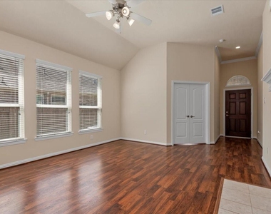 2217 Pine Creek Court - Photo Thumbnail 5