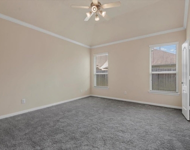 2217 Pine Creek Court - Photo Thumbnail 11