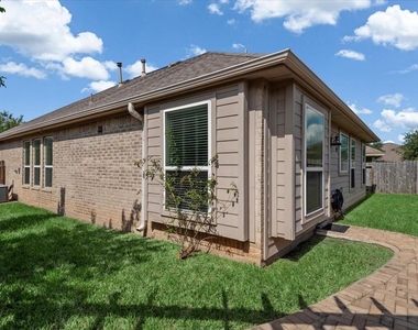 2217 Pine Creek Court - Photo Thumbnail 21