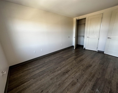409 Elm - Photo Thumbnail 26