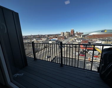 409 Elm - Photo Thumbnail 12