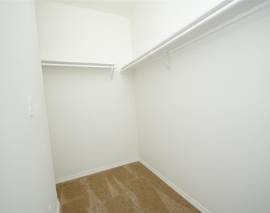 4115 Regal Stone Lane - Photo Thumbnail 12