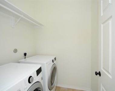 4115 Regal Stone Lane - Photo Thumbnail 23