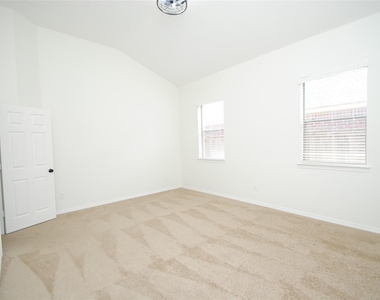 4115 Regal Stone Lane - Photo Thumbnail 17