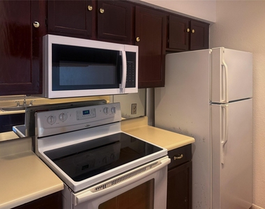 8055 Cambridge Street - Photo Thumbnail 10