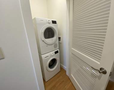 875 Elm - Photo Thumbnail 11