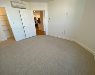 875 Elm - Photo Thumbnail 14