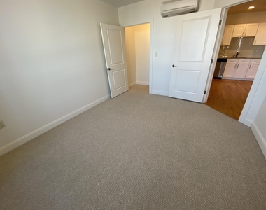 875 Elm - Photo Thumbnail 13