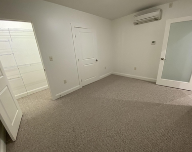875 Elm - Photo Thumbnail 17