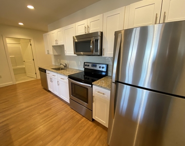 875 Elm - Photo Thumbnail 5
