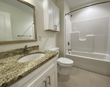 875 Elm - Photo Thumbnail 18