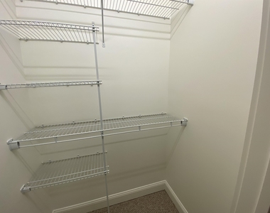 875 Elm - Photo Thumbnail 16