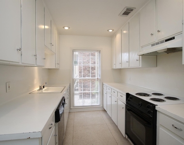1733 Commonwealth Street - Photo Thumbnail 9