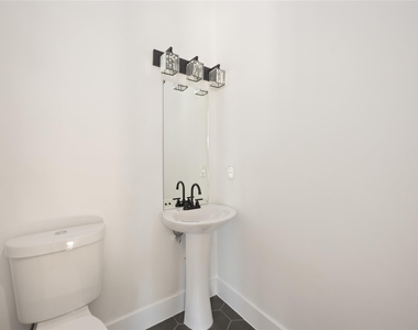 3022 Drew Street - Photo Thumbnail 6