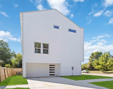 3022 Drew Street - Photo Thumbnail 30