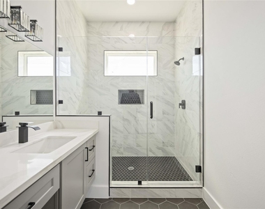 3022 Drew Street - Photo Thumbnail 25