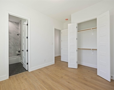 3022 Drew Street - Photo Thumbnail 18