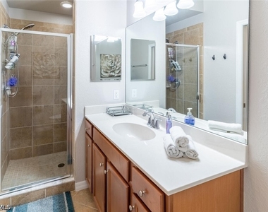 9731 Acqua Court - Photo Thumbnail 17