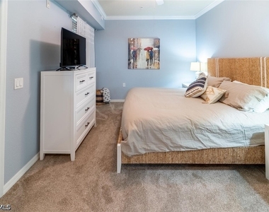 9731 Acqua Court - Photo Thumbnail 15