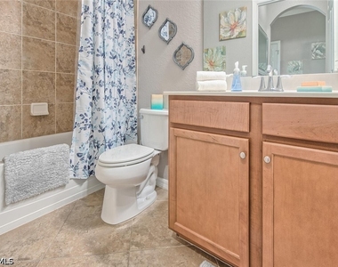 9731 Acqua Court - Photo Thumbnail 20