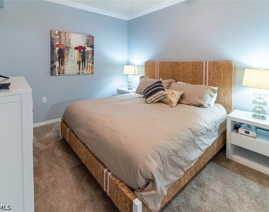 9731 Acqua Court - Photo Thumbnail 13