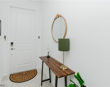 6046 National Boulevard - Photo Thumbnail 5