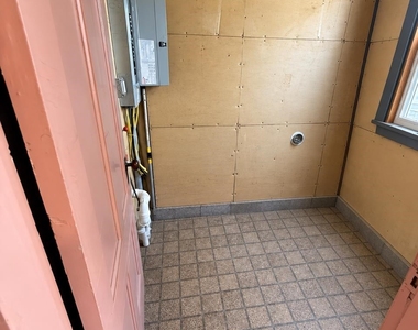 153 Belmont - Photo Thumbnail 7