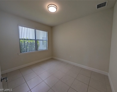4546 Battlecreek Way - Photo Thumbnail 10
