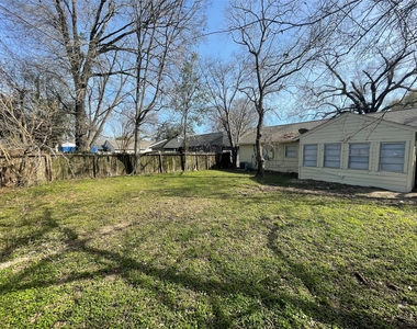 6139 Belcrest Street - Photo Thumbnail 30