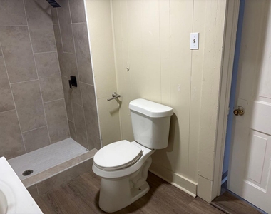 6139 Belcrest Street - Photo Thumbnail 28