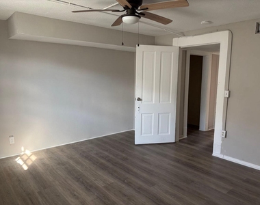 6139 Belcrest Street - Photo Thumbnail 18