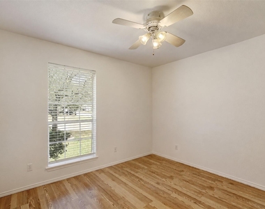 270 Masonwood Drive - Photo Thumbnail 4