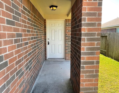 17918 Evergreen Trace Lane - Photo Thumbnail 2