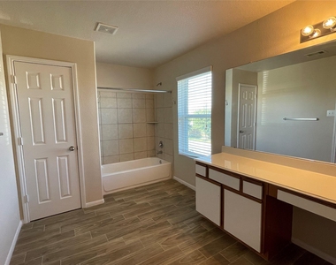 17918 Evergreen Trace Lane - Photo Thumbnail 31