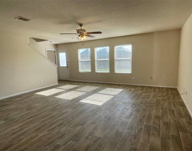 17918 Evergreen Trace Lane - Photo Thumbnail 3