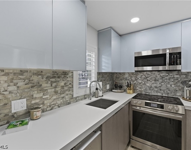 609 12th Avenue S - Photo Thumbnail 4