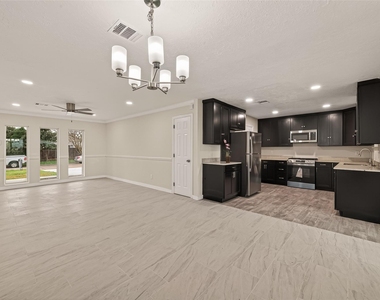 11118 Stroud Drive - Photo Thumbnail 6
